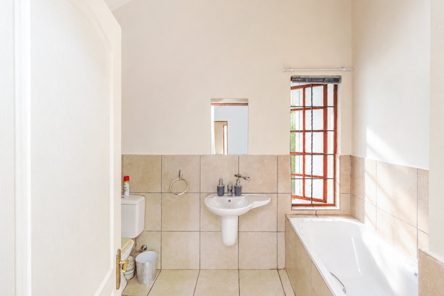 3 Bedroom Property for Sale in Landsmeer Residential Estate North West